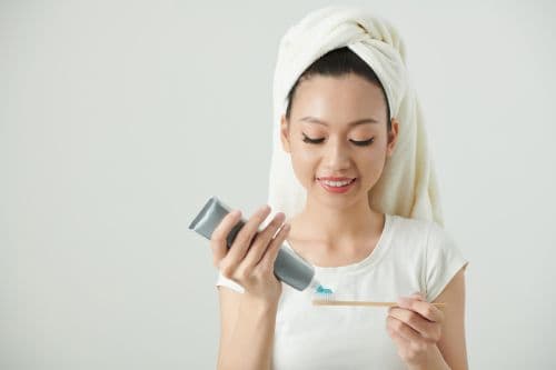 whitening toothpaste